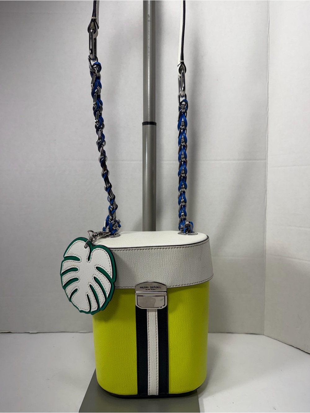 Henri Bendel White & Neon Yellow Leather Crossbody Bag with Leaf Charm rare pz